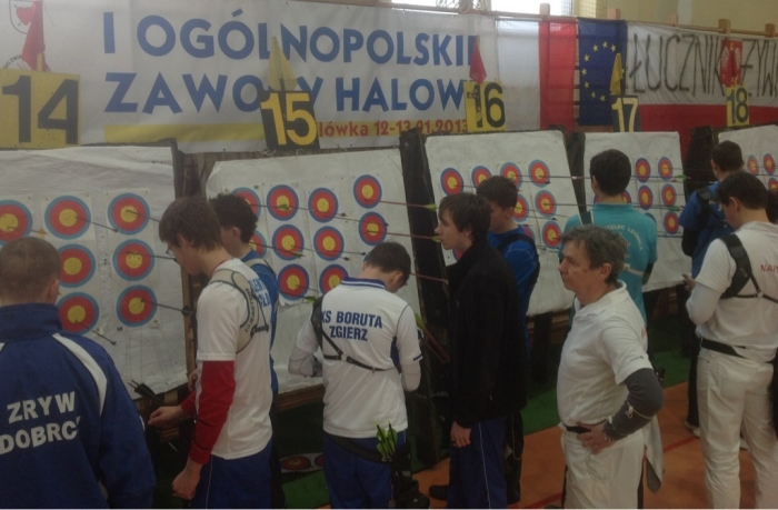 Pierwsze Ogólnopolskie Halowe Zawody PZŁucz w Milówce otwarte