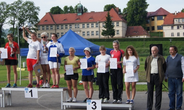 Podium III rundy Pucharu Polski juniorek - Ścinawka Średnia 9.06.2013