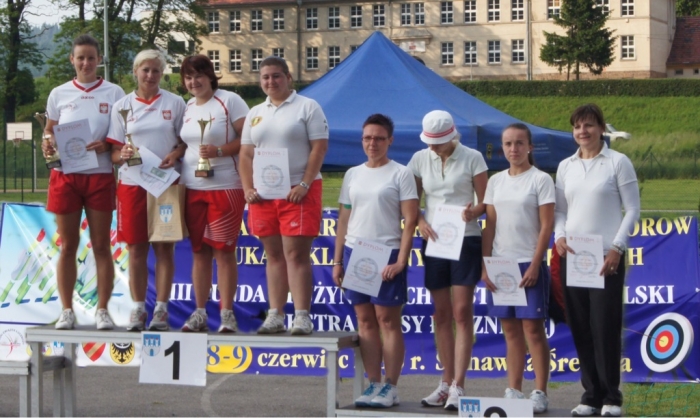 Podium III rundy Pucharu Polski seniorek - Ścinawka Średnia 9.06.2013