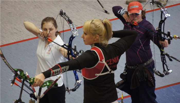 Halową Mistrzynią Polski na 2012 rok została Wioleta Myszor i Anna Stanieczek